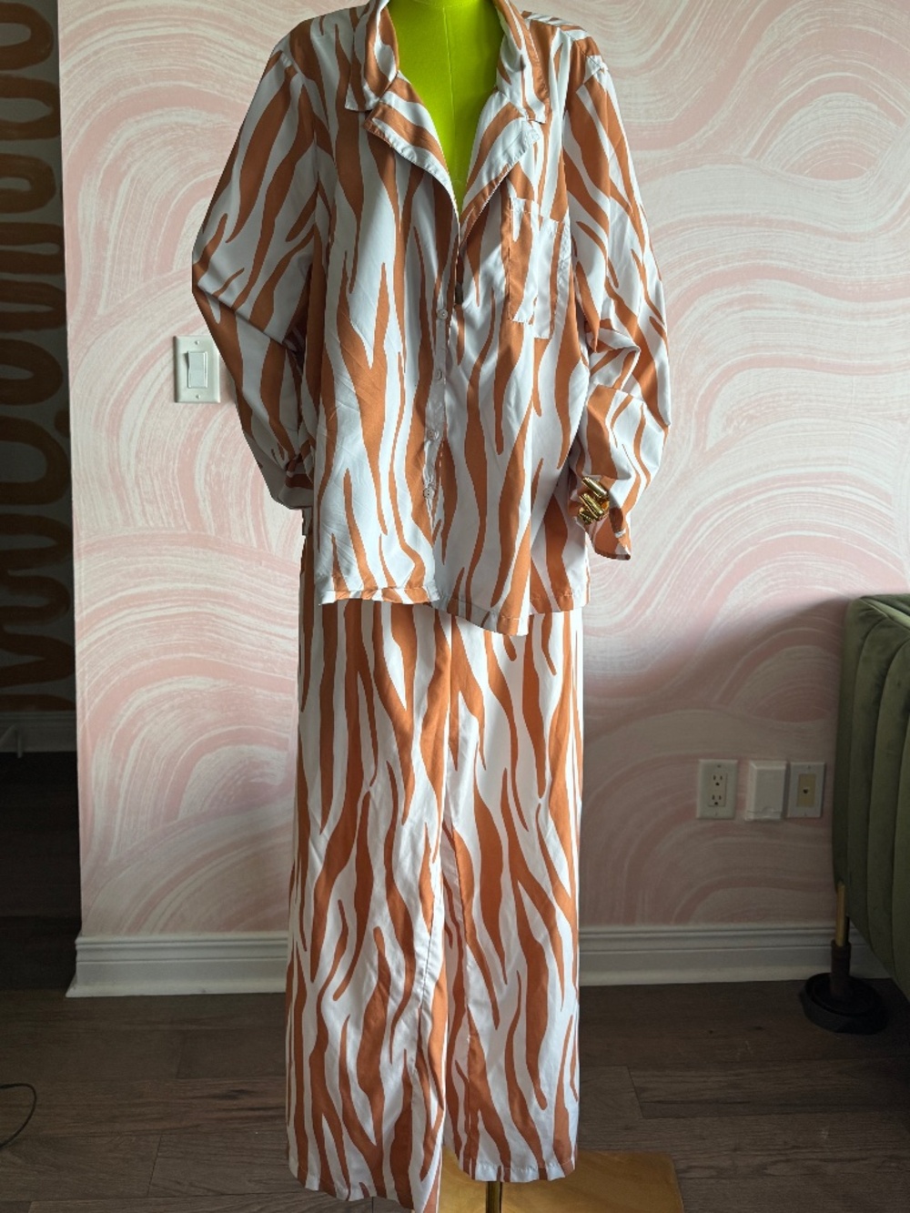Boohoo- plus-size summer zebra set